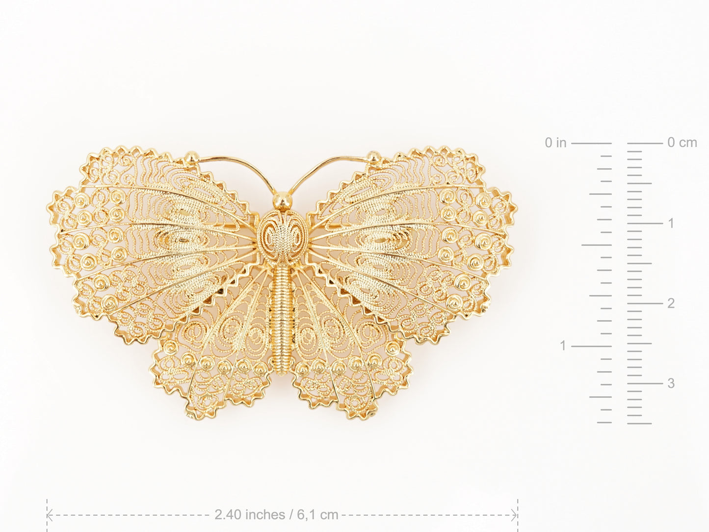 Alfinete Borboleta Grande, Inspirado na Filigrana Portuguesa, Aço Inoxidável Dourado - Medidas