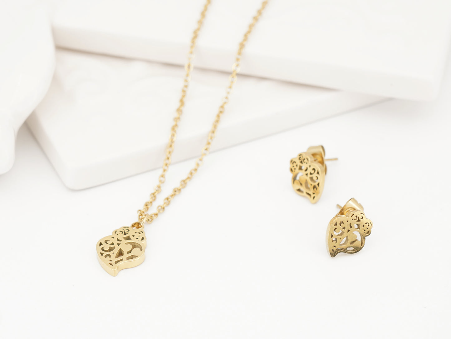 Conjunto Coração de Viana Mini, Brincos e Colar, Inspirados na Filigrana Portuguesa, Aço Inoxidável Dourado