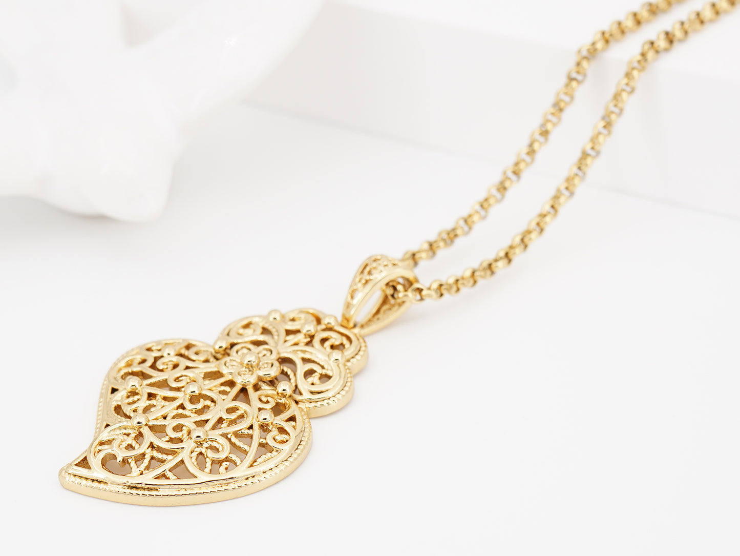 Colar com Coração de Viana Médio, Inspirado na Filigrana Portuguesa, Aço Inoxidável Dourado