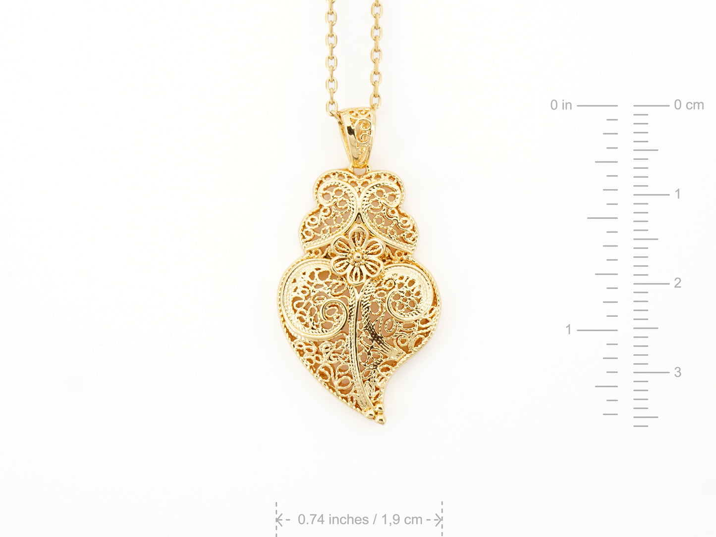 Colar com Coração de Viana Tradicional Pequeno, Inspirado na Filigrana Portuguesa, Aço Inoxidável Dourado - Medidas