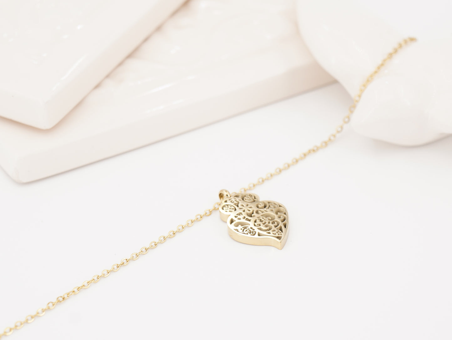 Pulseira Coração de Viana Estilizado Pequeno, Inspirado na Filigrana Portuguesa, Aço Inoxidável Dourado