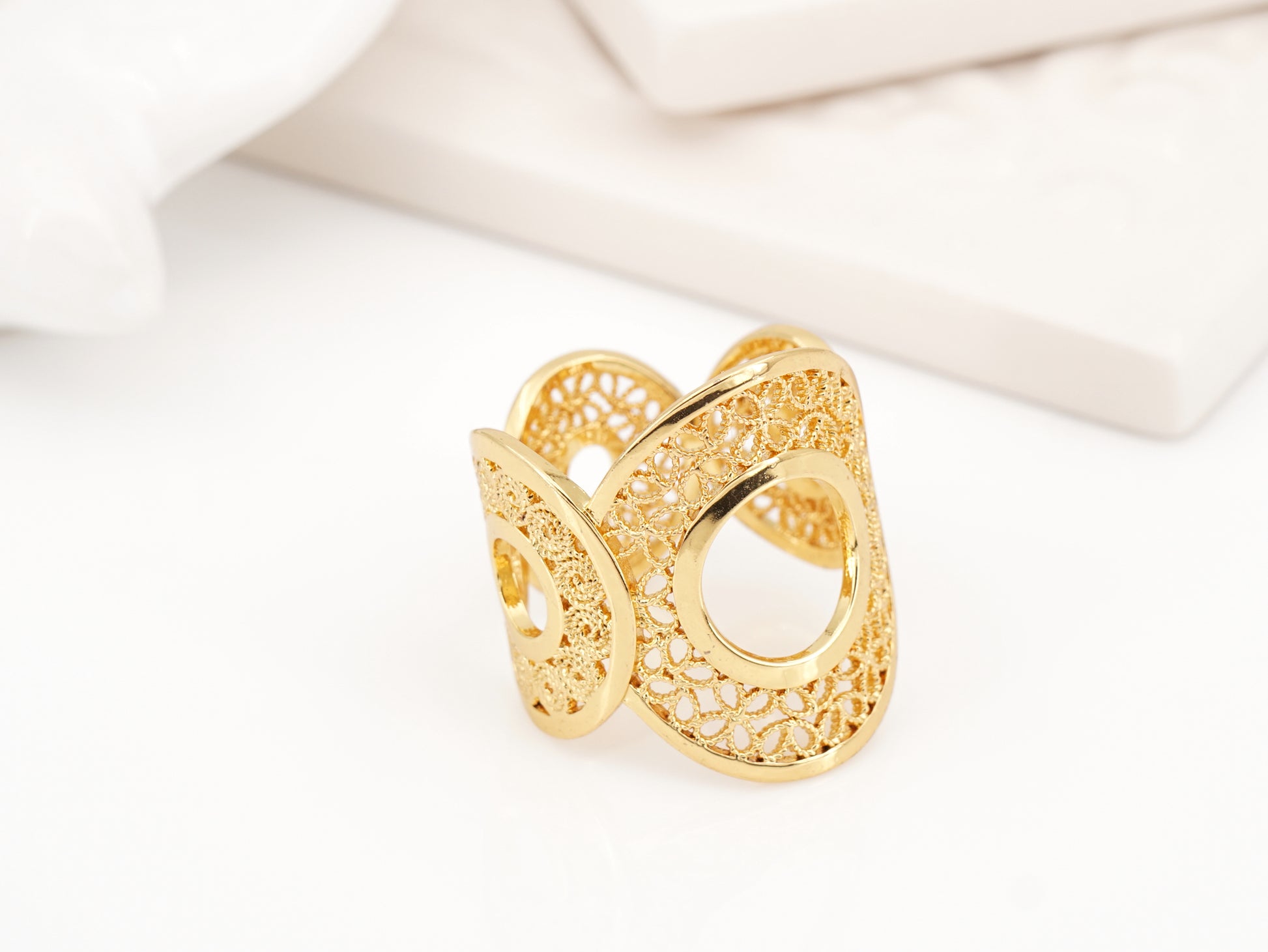 Anel Geométrico com Círculos, Inspirado na Filigrana Portuguesa, Aço Inoxidável Dourado