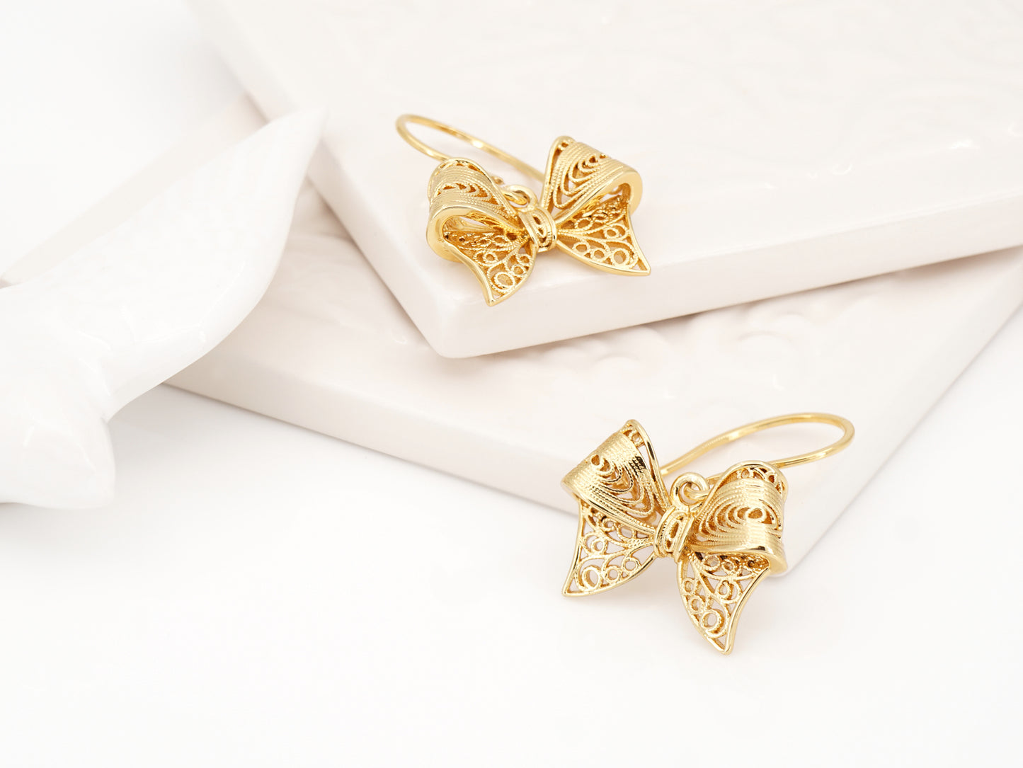 Brincos Laços Oscilantes, Inspirados na Filigrana Portuguesa, Aço Inoxidável Dourado