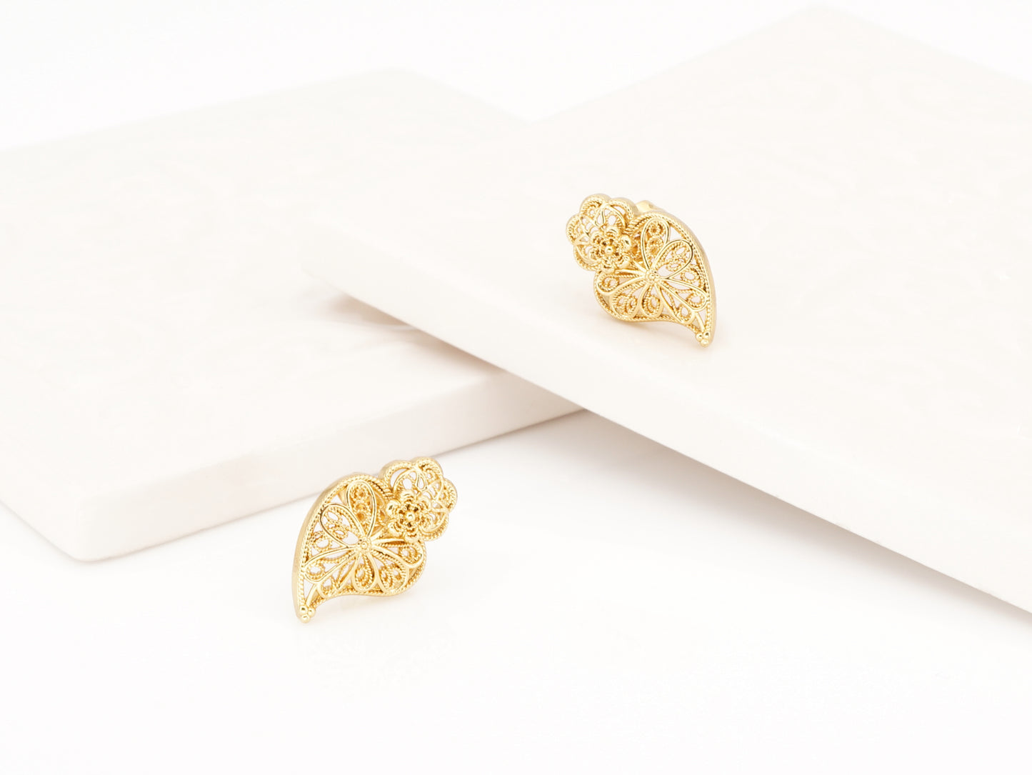 Brincos Pequenos Coração de Viana, Inspirados na Filigrana Portuguesa, Aço Inoxidável Dourado