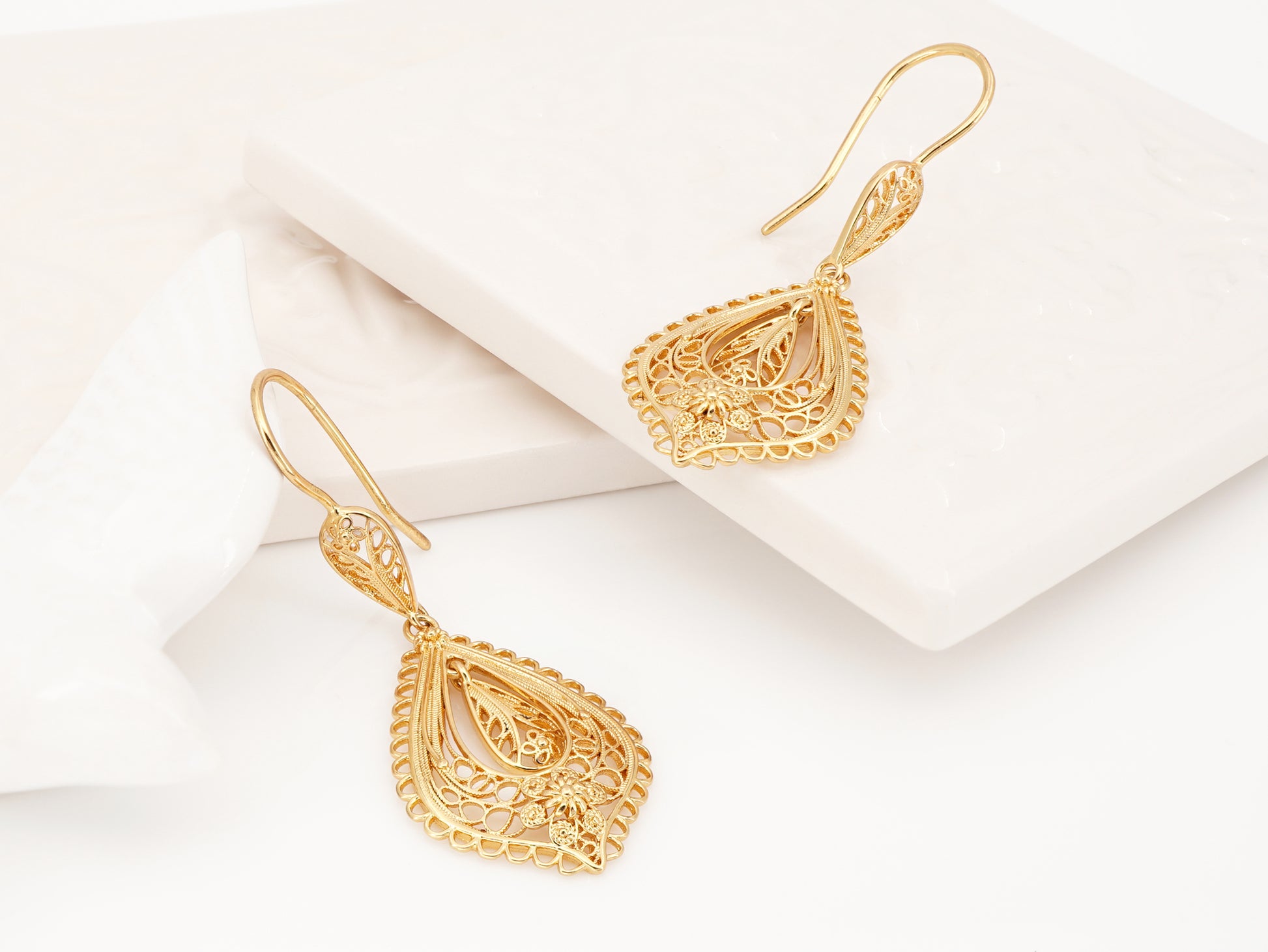 Brincos Lágrima Rica, Inspirado na Filigrana Portuguesa, Aço Inoxidável Dourado