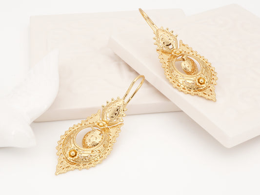 Brincos Rainha "Casca d'Ovo" Médios, Inspirados na Filigrana Portuguesa, Aço Inoxidável Dourado