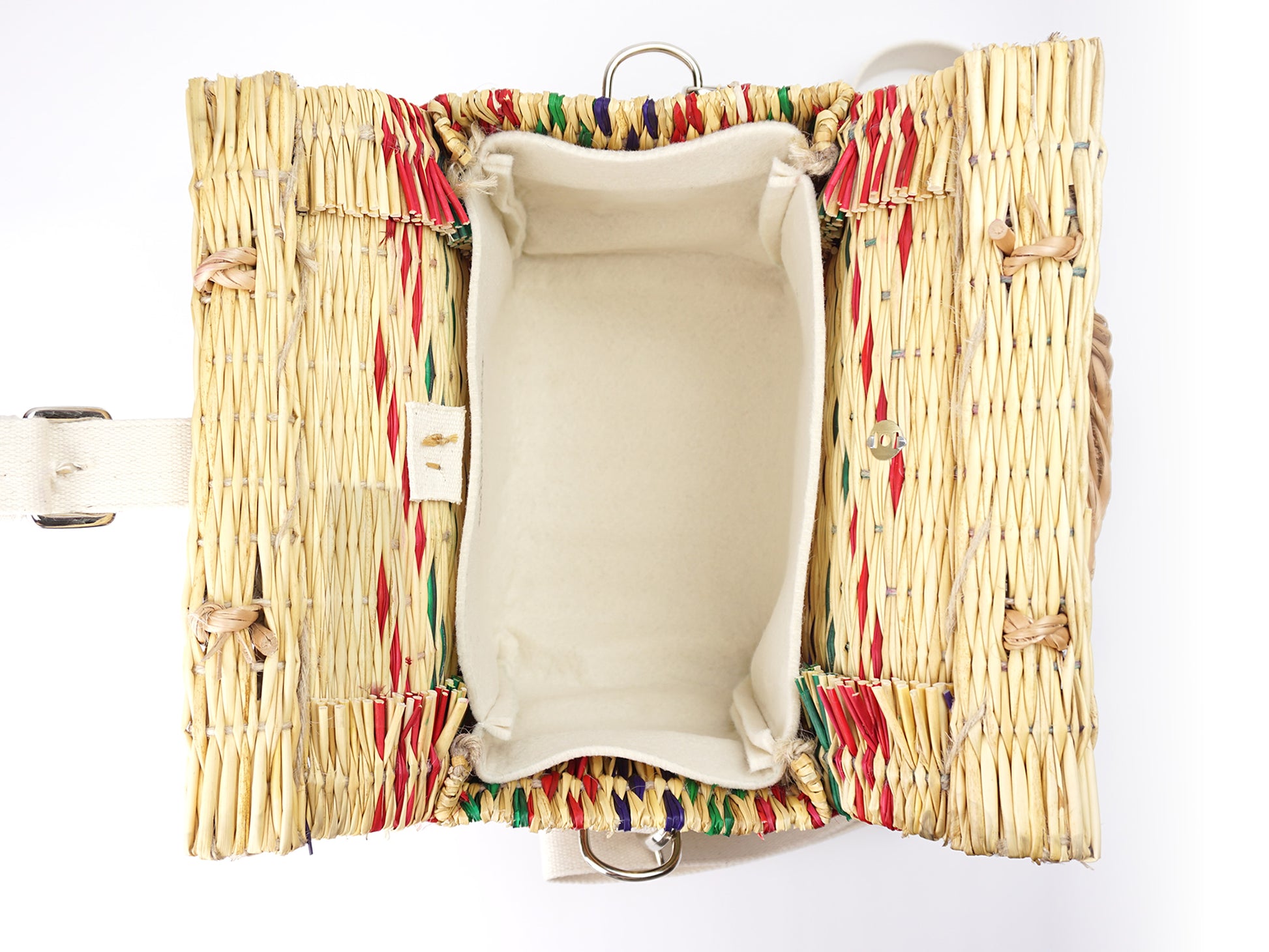 Cesta de Junco com Alça em Algodão, Cestaria Tradicional de Portuguesa - Vista de Cima com Cesta Aberta