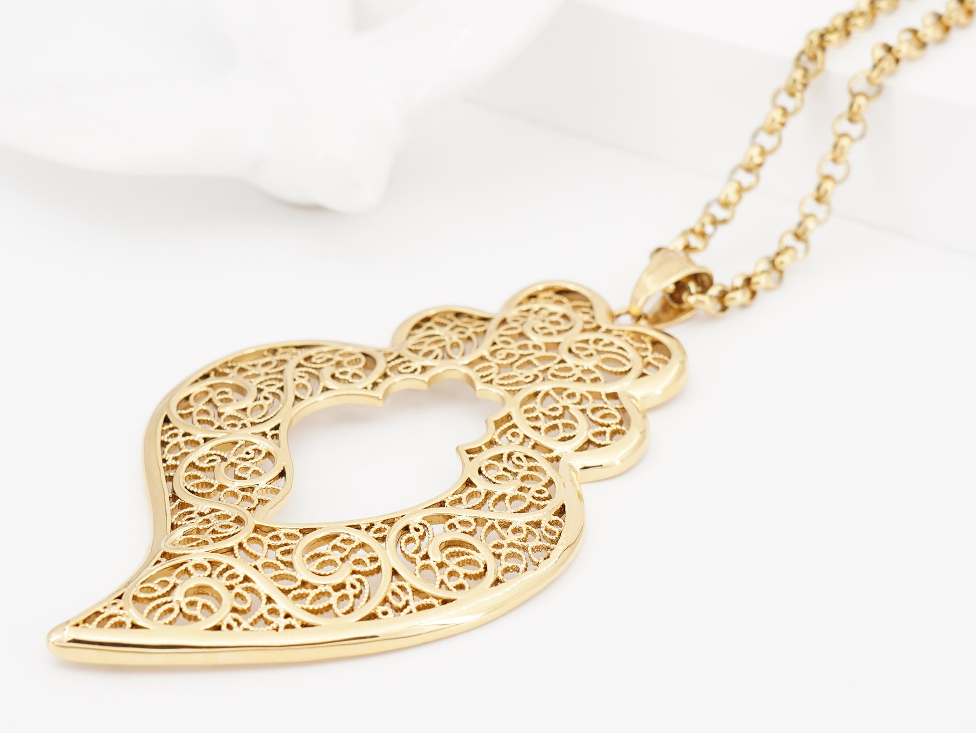 Colar com Coração de Viana Grande, Inspirado na Filigrana Portuguesa, Aço Inoxidável Dourado