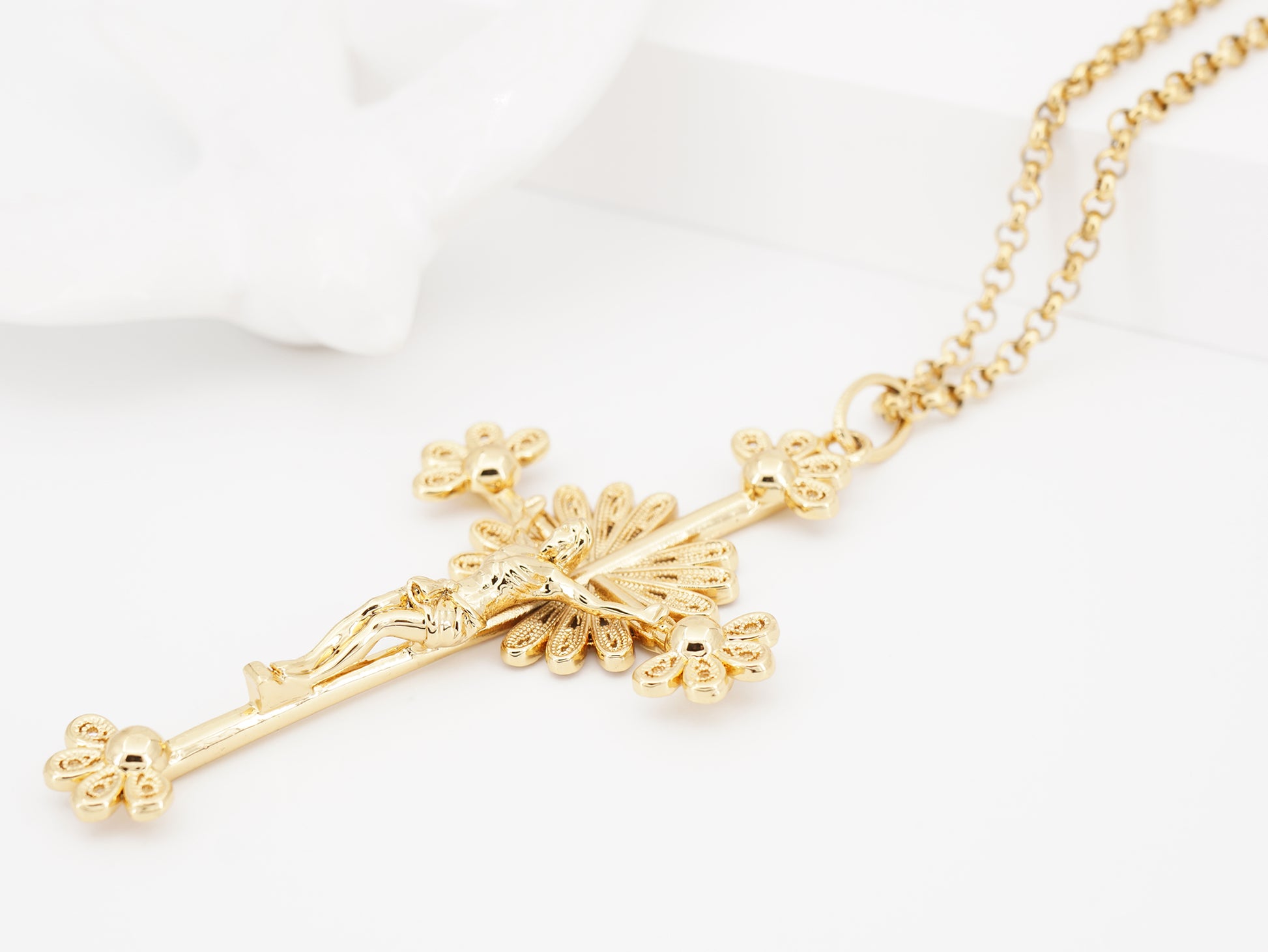 Colar Cruz Grande, Inspirado na Filigrana Portuguesa, Aço Inoxidável Dourado