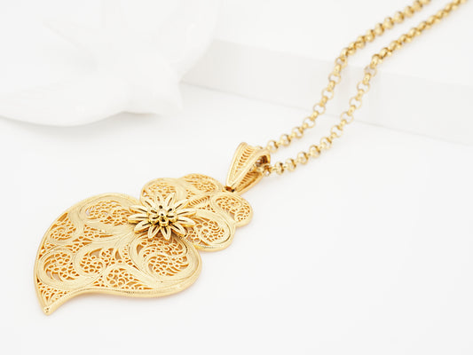 Colar Coração de Viana Tradicional Grande, Inspirado na Filigrana Portuguesa, Aço Inoxidável Dourado
