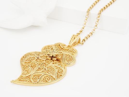 Colar Coração de Viana Tradicional Grande, Inspirado na Filigrana Portuguesa, Aço Inoxidável Dourado