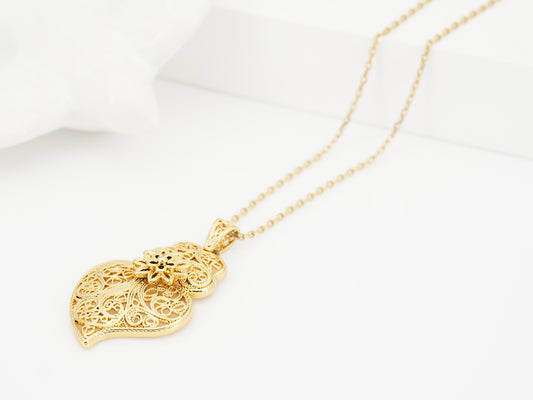 Colar com Coração de Viana Tradicional Pequeno, Inspirado na Filigrana Portuguesa, Aço Inoxidável Dourado