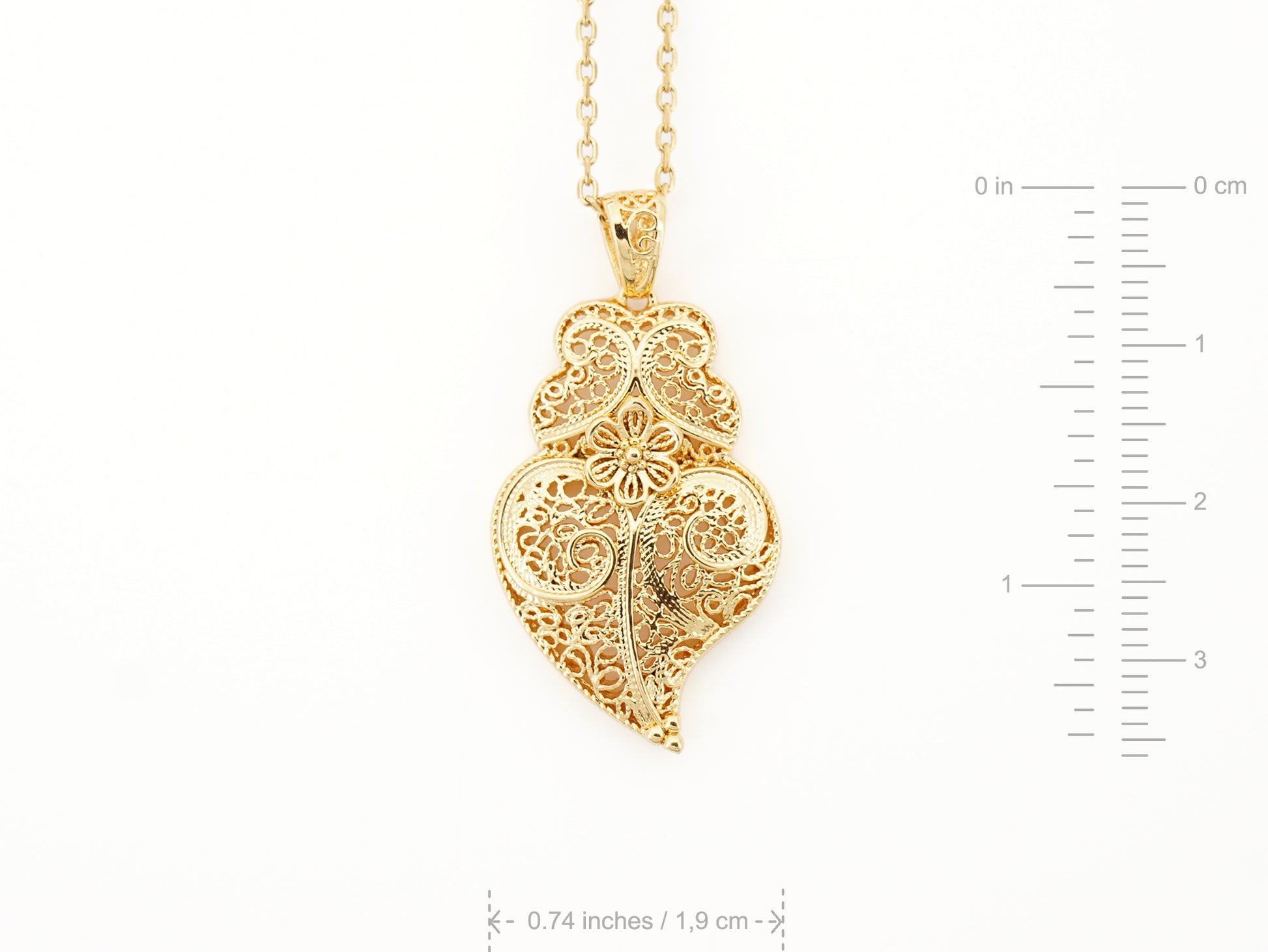 Colar com Coração de Viana Tradicional Pequeno, Inspirado na Filigrana Portuguesa, Aço Inoxidável Dourado - Medidas