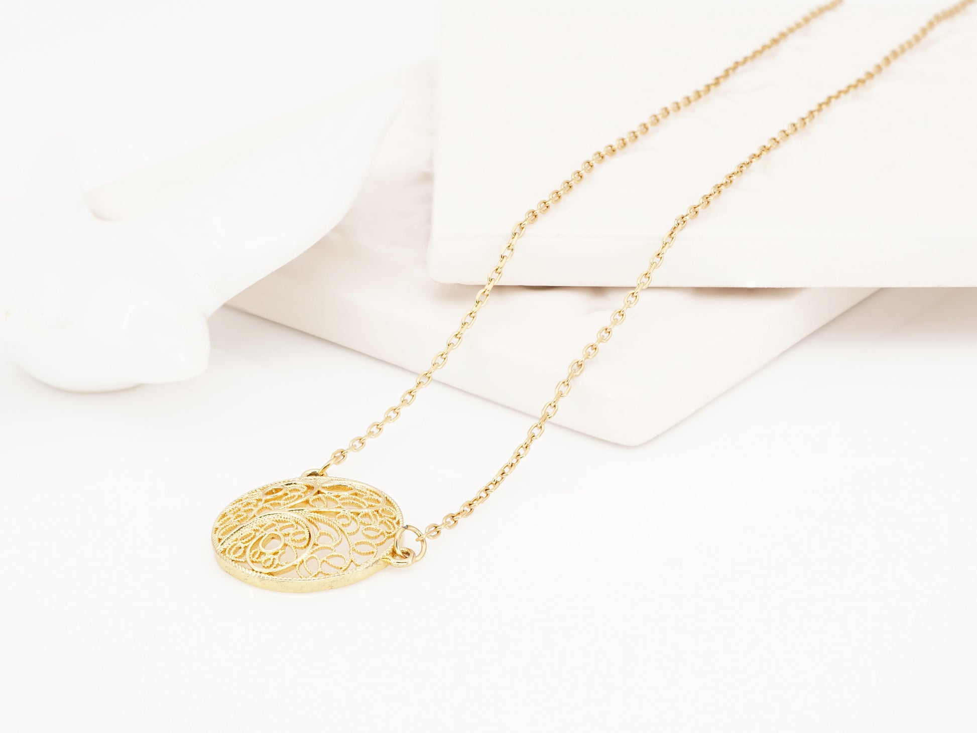 Colar com Círculo, Inspirado na Filigrana Portuguesa, Aço Inoxidável Dourado