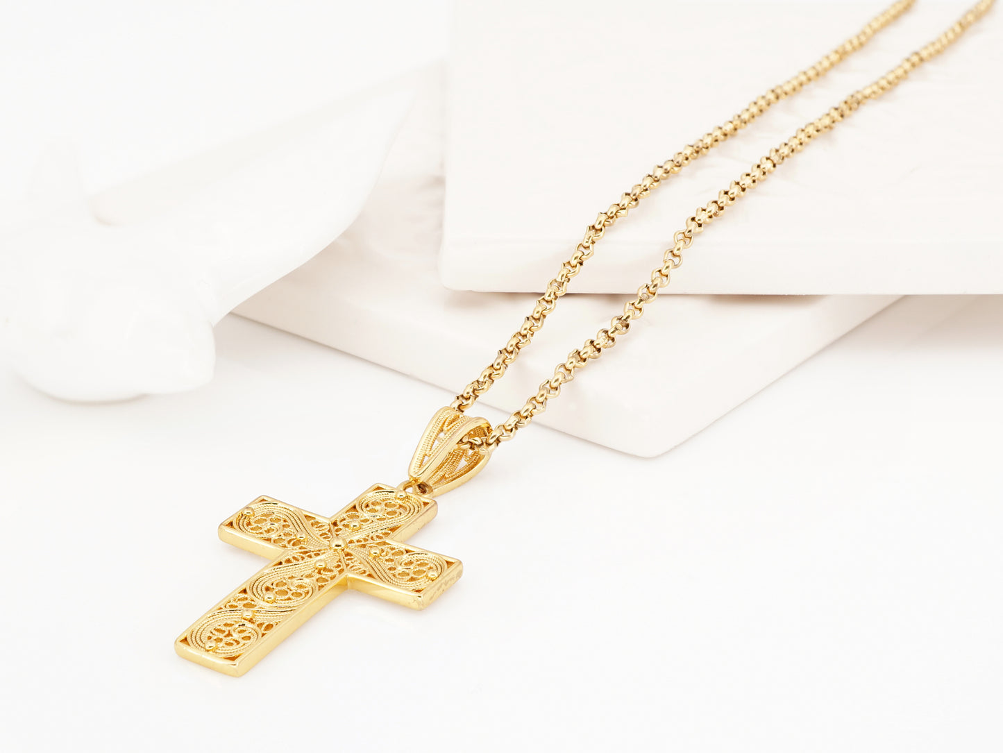 Colar Cruz, Inspirado na Filigrana Portuguesa, Aço Inoxidável Dourado