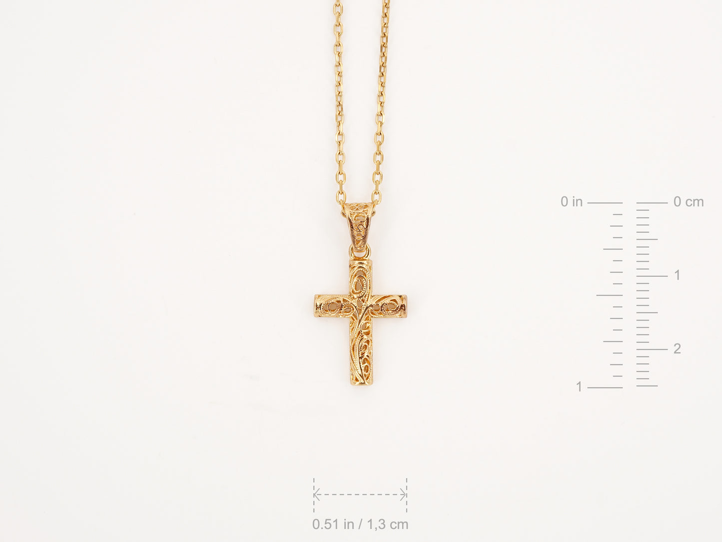 Colar Cruz Mini, Inspirado na Filigrana Portuguesa, Aço Inoxidável Dourado - Medidas