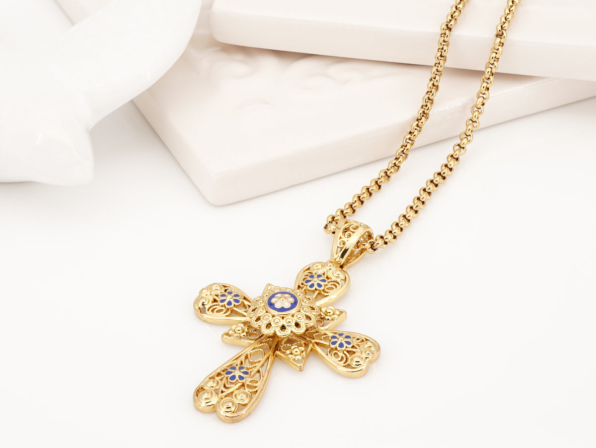 Colar Cruz Pequena com Caramujo, Inspirado na Filigrana Portuguesa, Aço Inoxidável Dourado