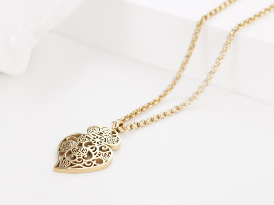 Colar com Coração de Viana Estilizado Pequeno, Inspirado na Filigrana Portuguesa, Aço Inoxidável Dourado