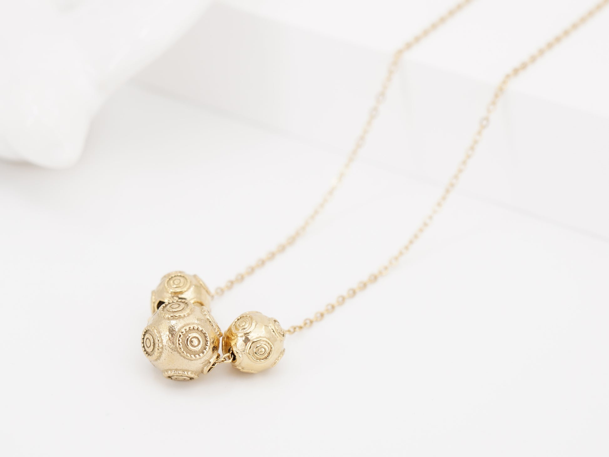 Colar com Três Contas de Viana, Inspirado na Filigrana Portuguesa, Aço Inoxidável Dourado