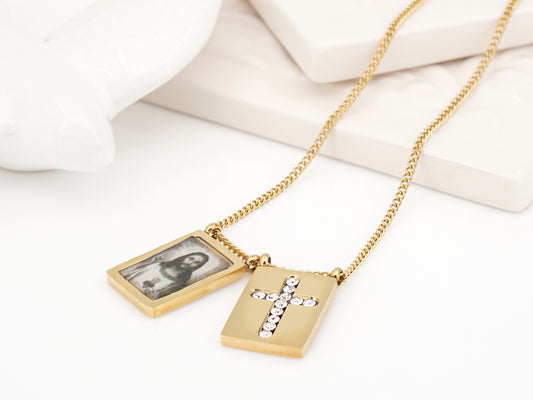 Escapulário com Jesus Cristo e Cruz, Inspirado na Filigrana Portuguesa, Aço Inoxidável Dourado