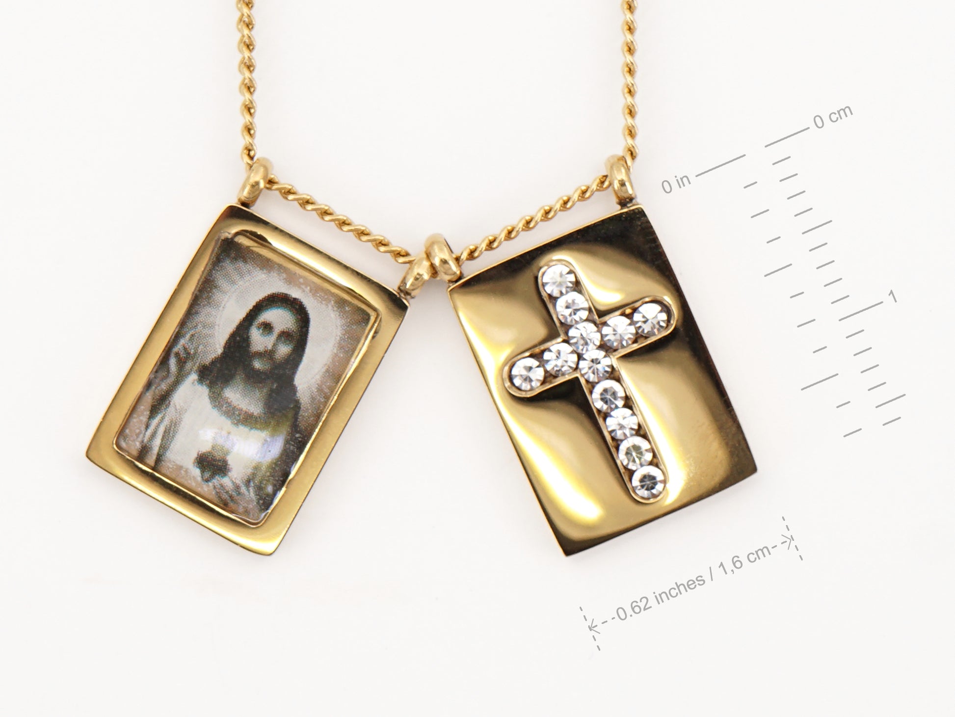 Escapulário com Jesus Cristo e Cruz, Inspirado na Filigrana Portuguesa, Aço Inoxidável Dourado - Medidas