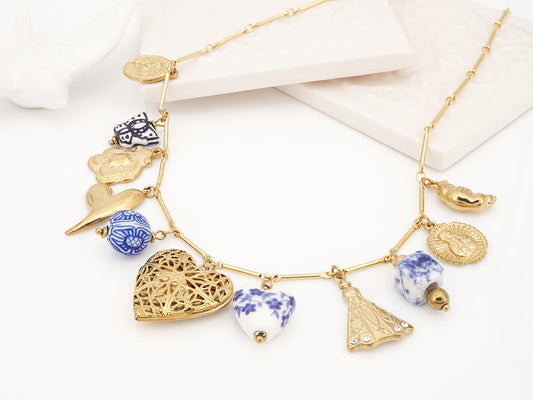 Colar com Berloques Tons Azuis, Inspirado na Filigrana Portuguesa, Aço Inoxidável Dourado