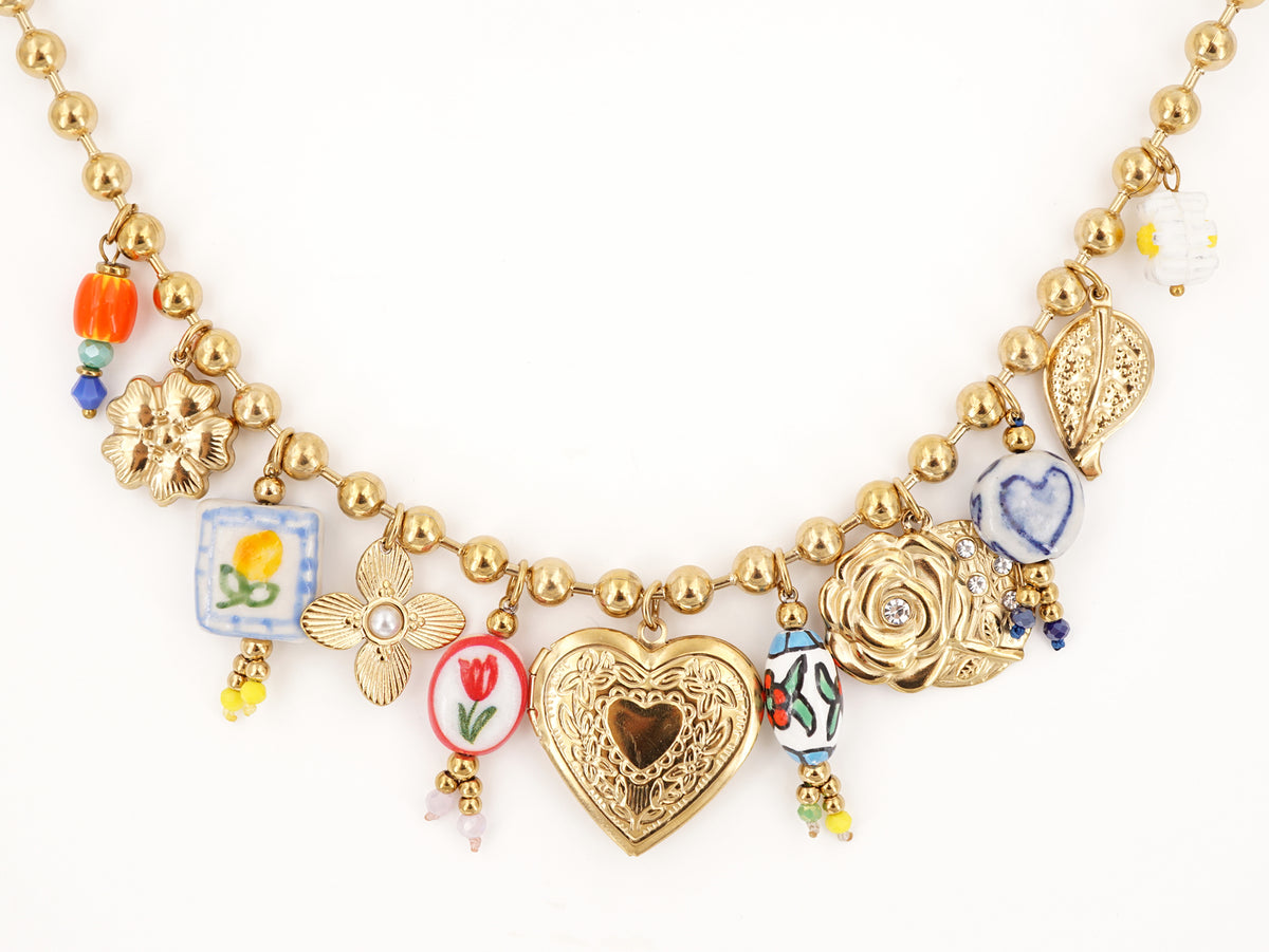 Colar com Berloques Coloridos, Inspirado na Filigrana Portuguesa, Aço Inoxidável Dourado - Pormenor