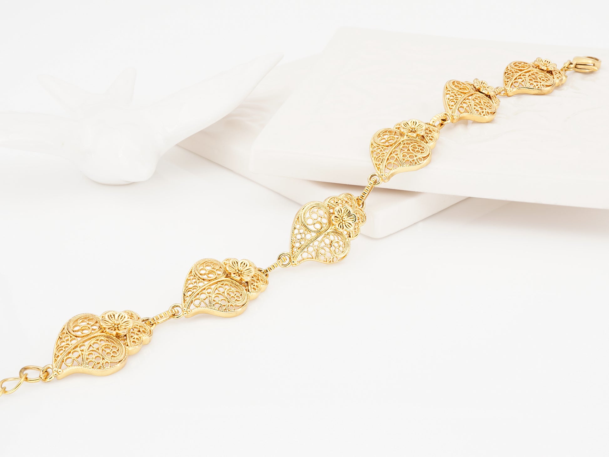 Pulseira Seis Corações de Viana, Inspirado na Filigrana Portuguesa, Aço Inoxidável Dourado