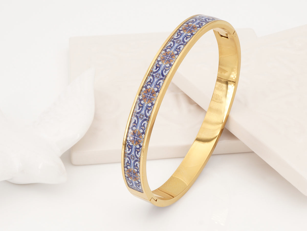 Pulseira Escrava Azulejo Português, Inspirada na Tradição Portuguesa, Aço Inoxidável Dourado