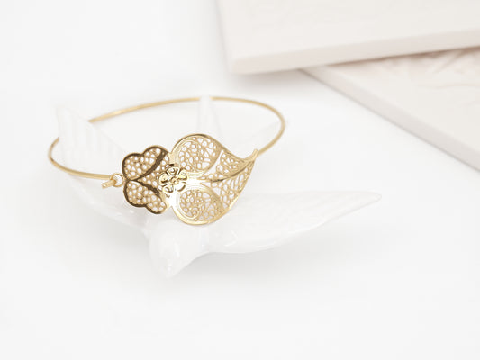Pulseira Escrava Coração de Viana Estilizado, Inspirado na Filigrana Portuguesa, Aço Inoxidável Dourado