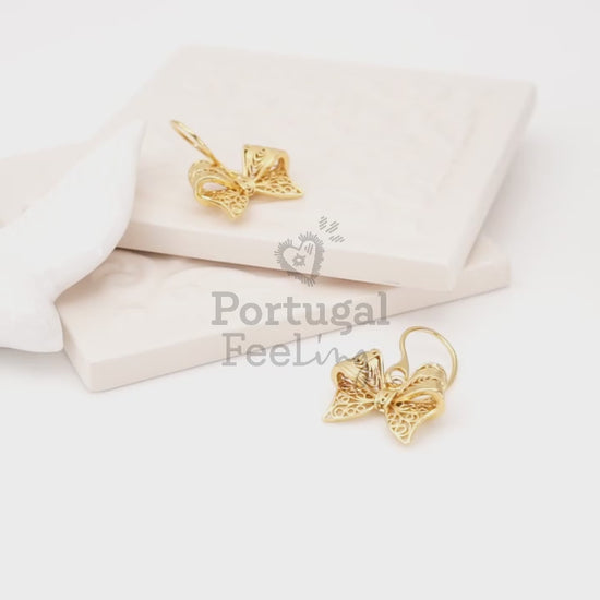 Brincos Laços Oscilantes, Inspirados na Filigrana Portuguesa, Aço Inoxidável Dourado - Vídeo