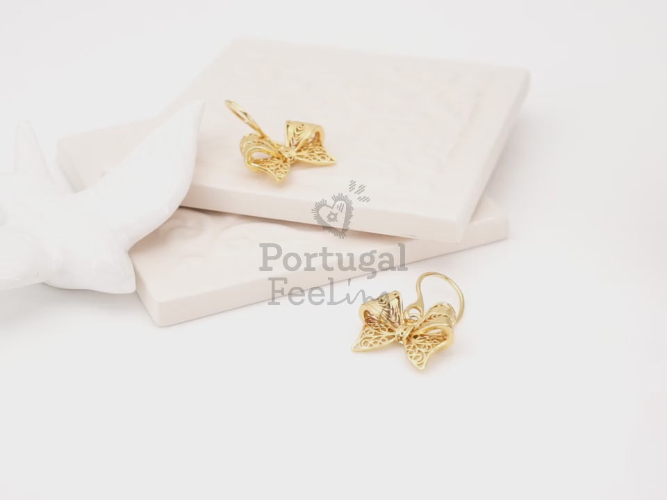 Brincos Laços Oscilantes, Inspirados na Filigrana Portuguesa, Aço Inoxidável Dourado - Vídeo