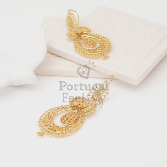 Brincos Princesa Grandes, Inspirados na Filigrana Portuguesa, Aço Inoxidável Dourado - Vídeo