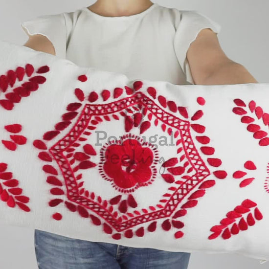 Fronha Decorativa em Linho, Rectangular, com Bordado de Viana - Vídeo