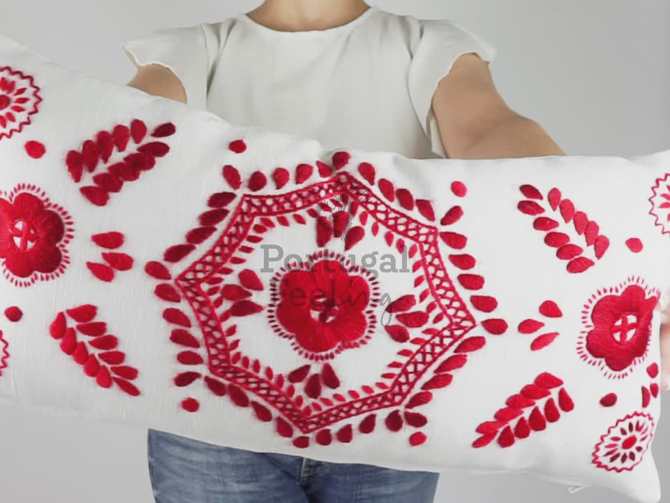 Fronha Decorativa em Linho, Rectangular, com Bordado de Viana - Vídeo