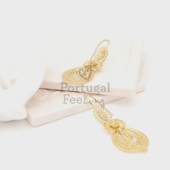Brincos Princesa Médios, Inspirados na Filigrana Portuguesa, Aço Inoxidável Dourado - Vídeo