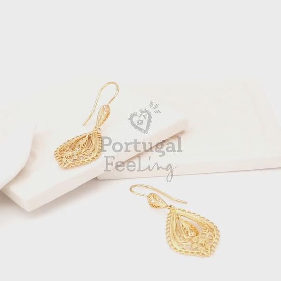 Brincos Lágrima Rica, Inspirado na Filigrana Portuguesa, Aço Inoxidável Dourado - Vídeo