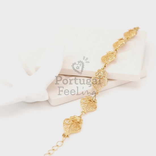 Pulseira Seis Corações de Viana, Inspirado na Filigrana Portuguesa, Aço Inoxidável Dourado - Vídeo