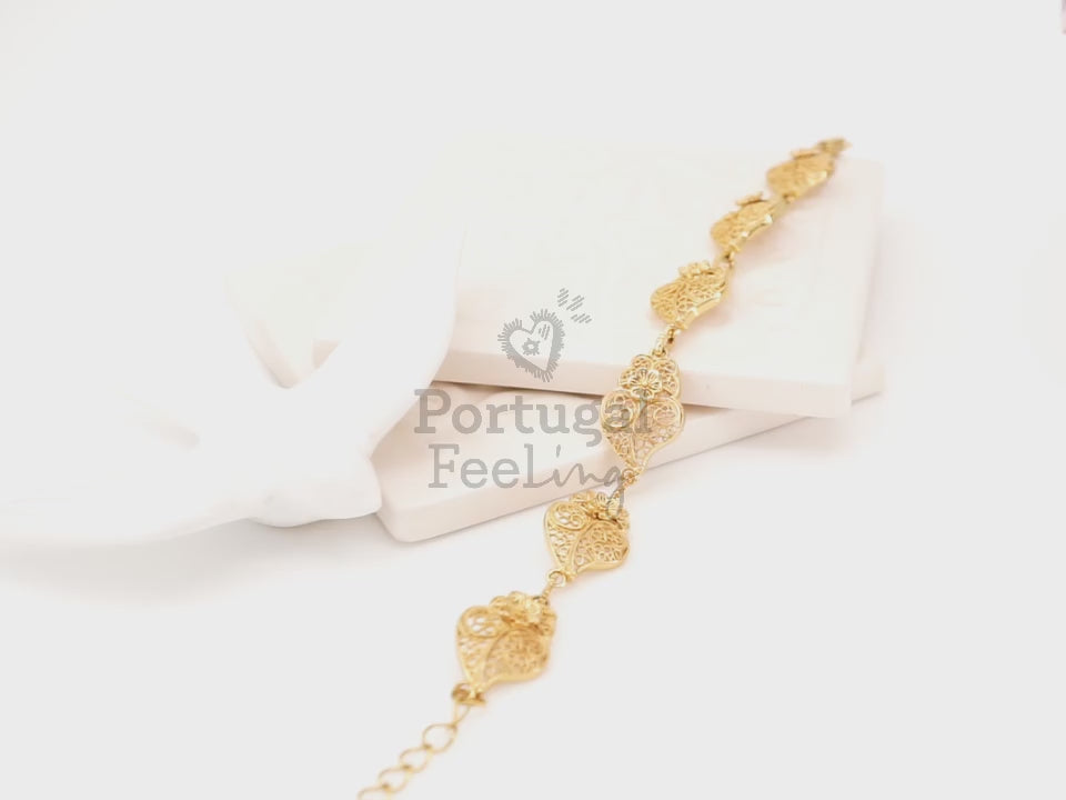 Pulseira Seis Corações de Viana, Inspirado na Filigrana Portuguesa, Aço Inoxidável Dourado - Vídeo
