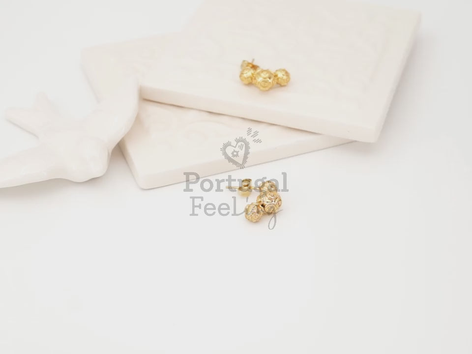 Brincos Três Contas de Viana, Inspirados na Filigrana Portuguesa, Aço Inoxidável Dourado - Vídeo