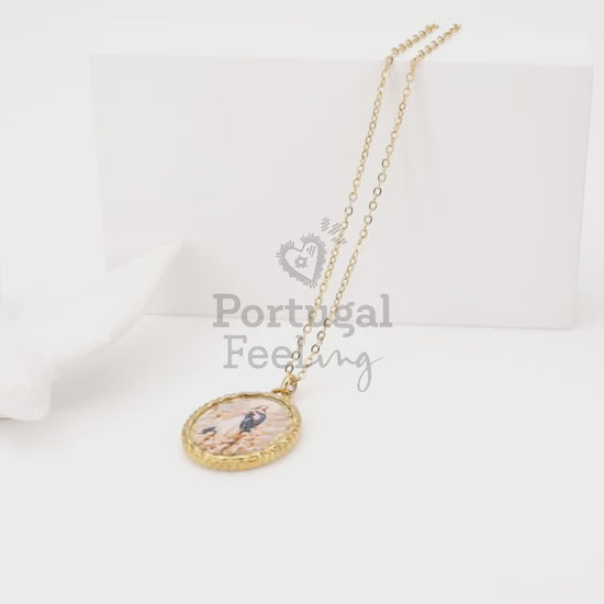 Fio com Medalha Nossa Senhora da Imaculada Conceição, Inspirado na Filigrana Portuguesa, Aço Inoxidável Dourado - Vídeo