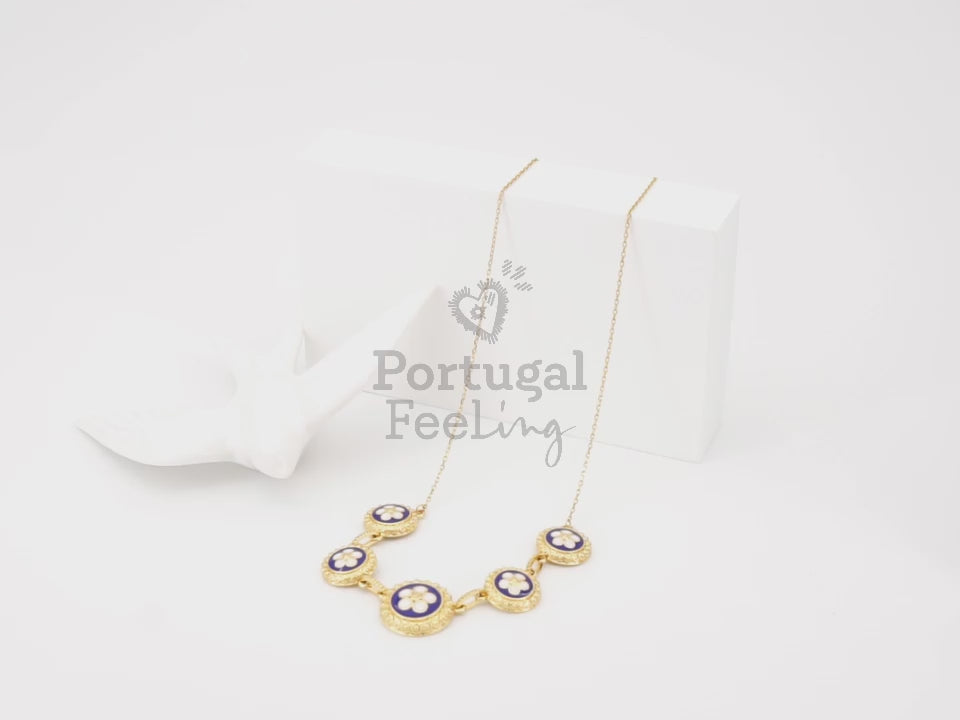 Colar Cinco Caramujos Azuis, Inspirado na Filigrana Portuguesa, Aço Inoxidável Dourado - Vídeo