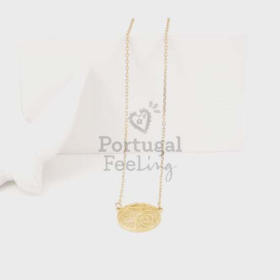 Colar com Círculo, Inspirado na Filigrana Portuguesa, Aço Inoxidável Dourado - Vídeo