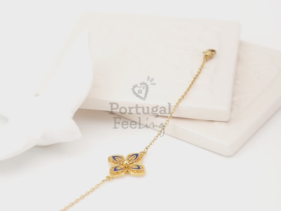 Pulseira Flor com Pormenores Azuis, Inspirado na Filigrana Portuguesa, Aço Inoxidável Dourado - Vídeo