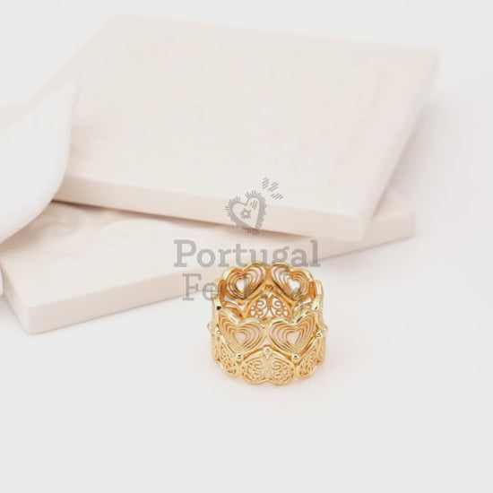 Anel Duplo com Corações de Viana Encaixados, Inspirado na Filigrana Portuguesa, Aço Inoxidável Dourado - Vídeo