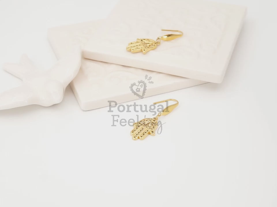 Brincos Mão de Fátima, Inspirados na Filigrana Portuguesa, Aço Inoxidável Dourado - Vídeo