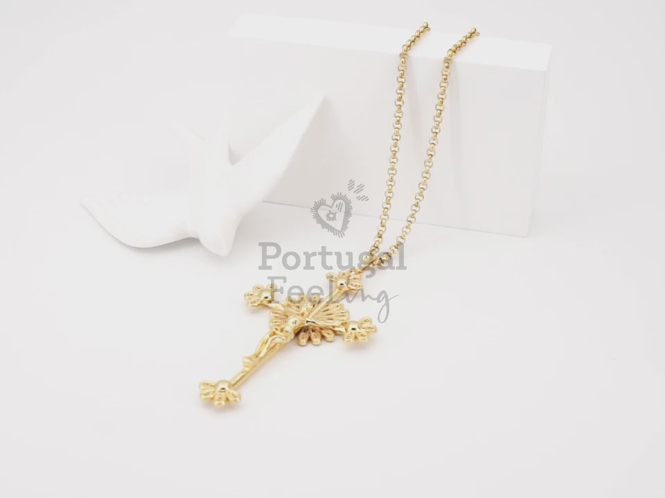 Colar Cruz Grande, Inspirado na Filigrana Portuguesa, Aço Inoxidável Dourado - Vídeo