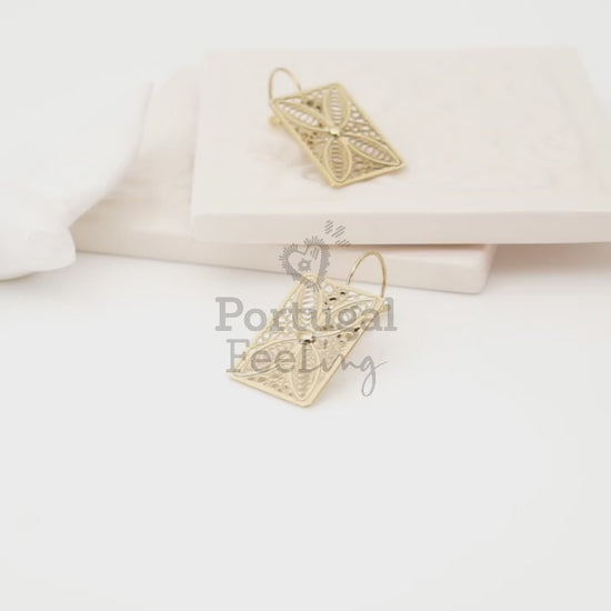 Brincos Rectângulos, Inspirados na Filigrana Portuguesa, Aço Inoxidável Dourado - Medidas