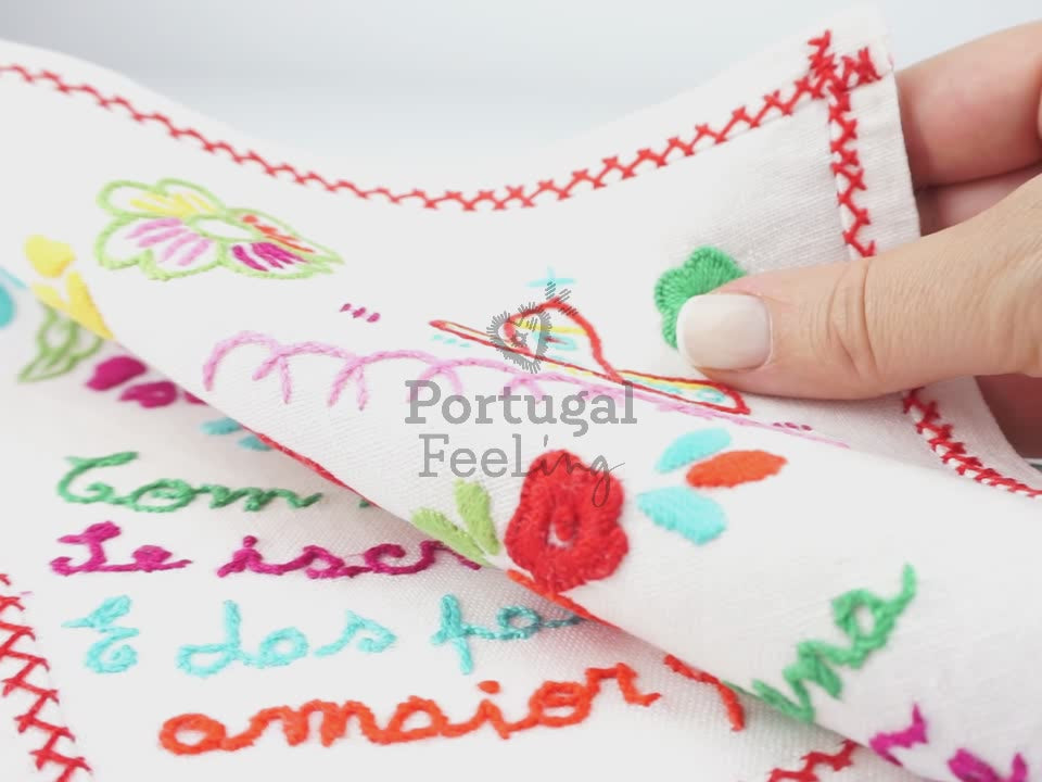 Lenço dos Namorados Pequeno, Desenho 06, Bordado de Viana - Vídeo