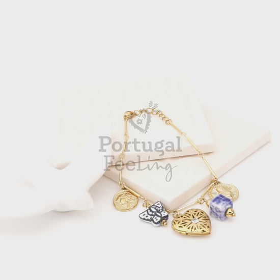 Pulseira de Berloques Tons Azuis, Inspirado na Filigrana Portuguesa, Aço Inoxidável Dourado - Vídeo